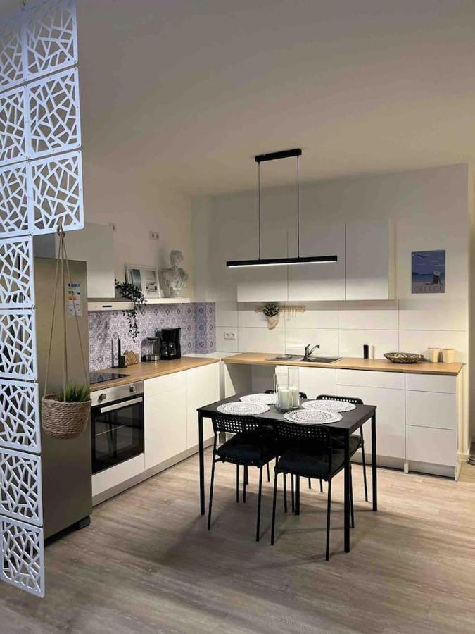 Luxurioeses Apartment,Neubau, 4 Personen, Parkplatz, Griechischer Stil Бохум Екстер'єр фото